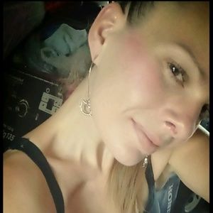 Meet your Posher, Tina